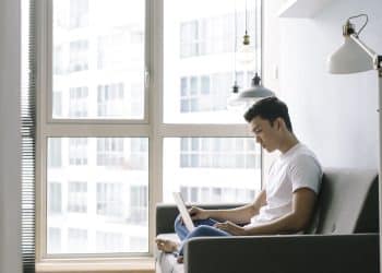 The Minimalist Approach to Money: Buy Less, Save More, Live Better